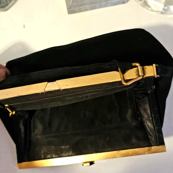 Authentic 1950's Vintage Bienen Davis Purse w/Handle, Black Suede, Satin Lining. - Picture 11 of 12